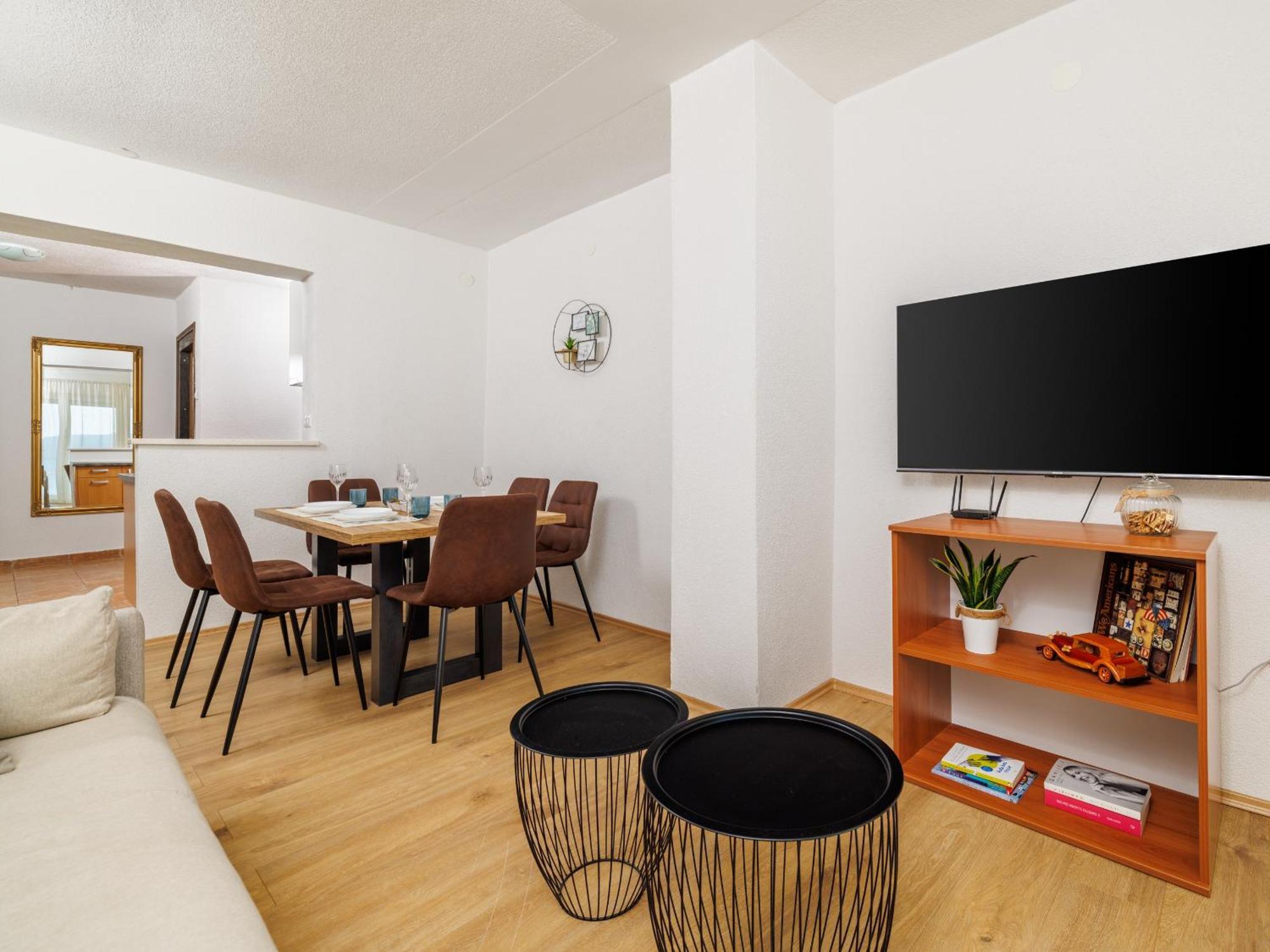 Apartmani Tijana Нови Винодолски Екстериор снимка